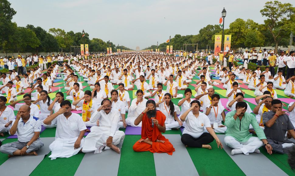 These Gorgeous Yoga Photos Prove The Practice Is Truly Universal | HuffPost