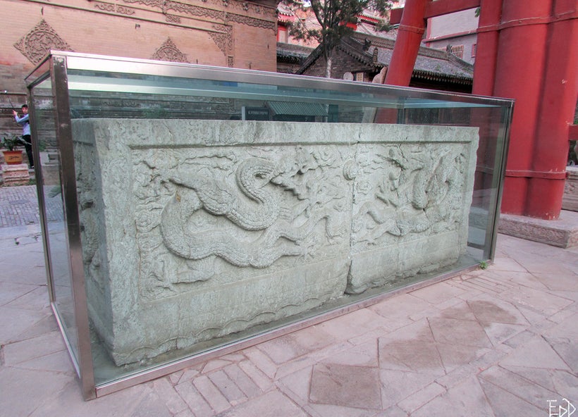 Dragons in the mosque