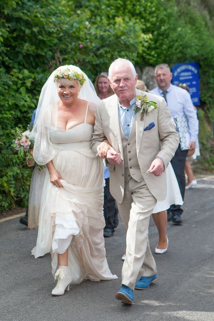 'Emmerdale' stars Lesley Dunlop and Chris Chittell have tied the knot