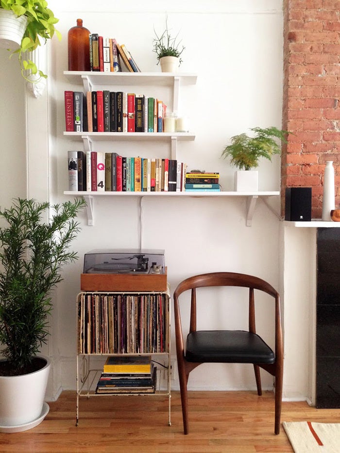 Photo Credit: <a href="http://www.designsponge.com/2015/03/old-school-charm-in-a-brooklyn-railroad-apartment.html" targe