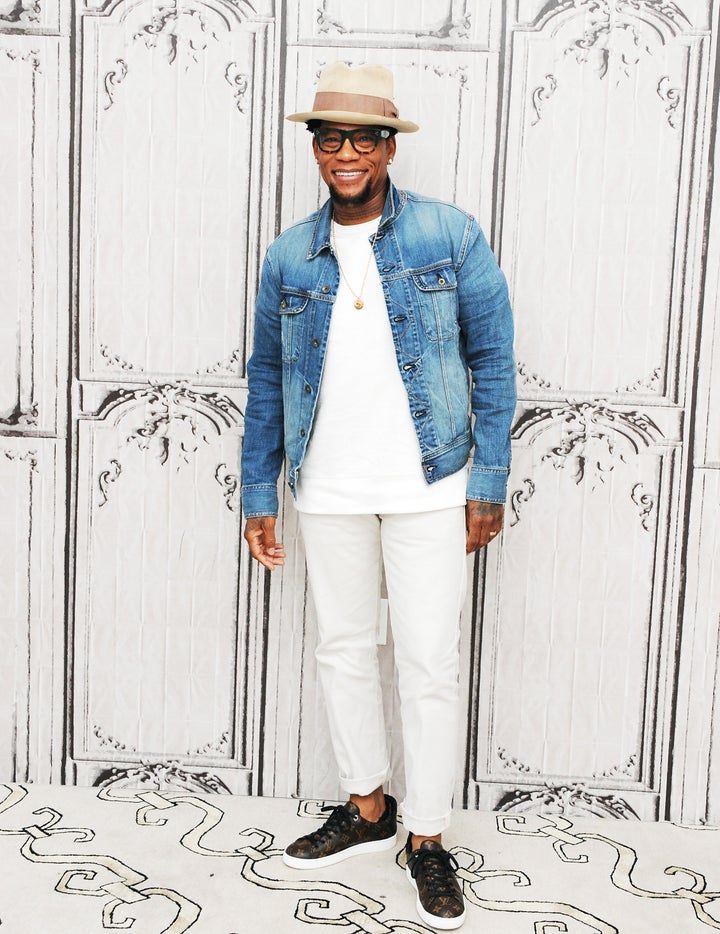 White jeans blue jacket best sale