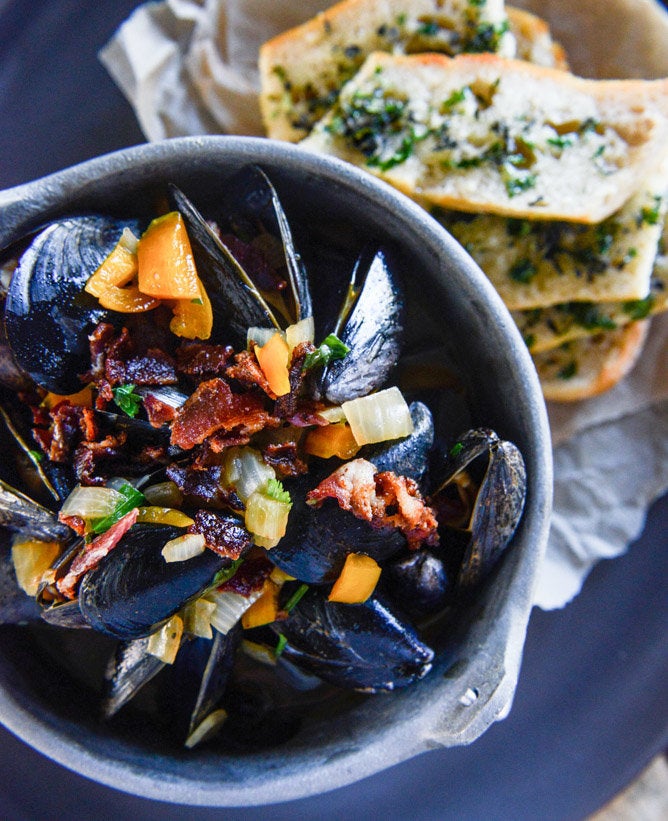 Steamed Mussels In A Coconut Curry Broth