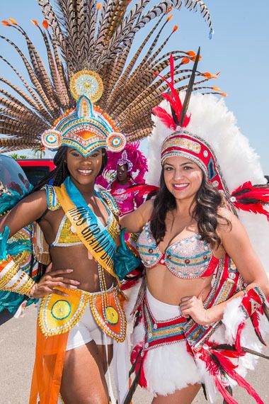 Miss Grand Bahamas paraded with Stephanie Be, American travel blogger.
