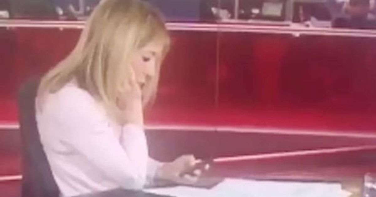 Bbc Newsreader Joanna Gosling Caught On Her Phone During Live Broadcast