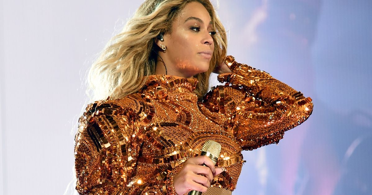 Apparently, Beyoncé Didn't Totally Love Her Wedding Dress | HuffPost Life