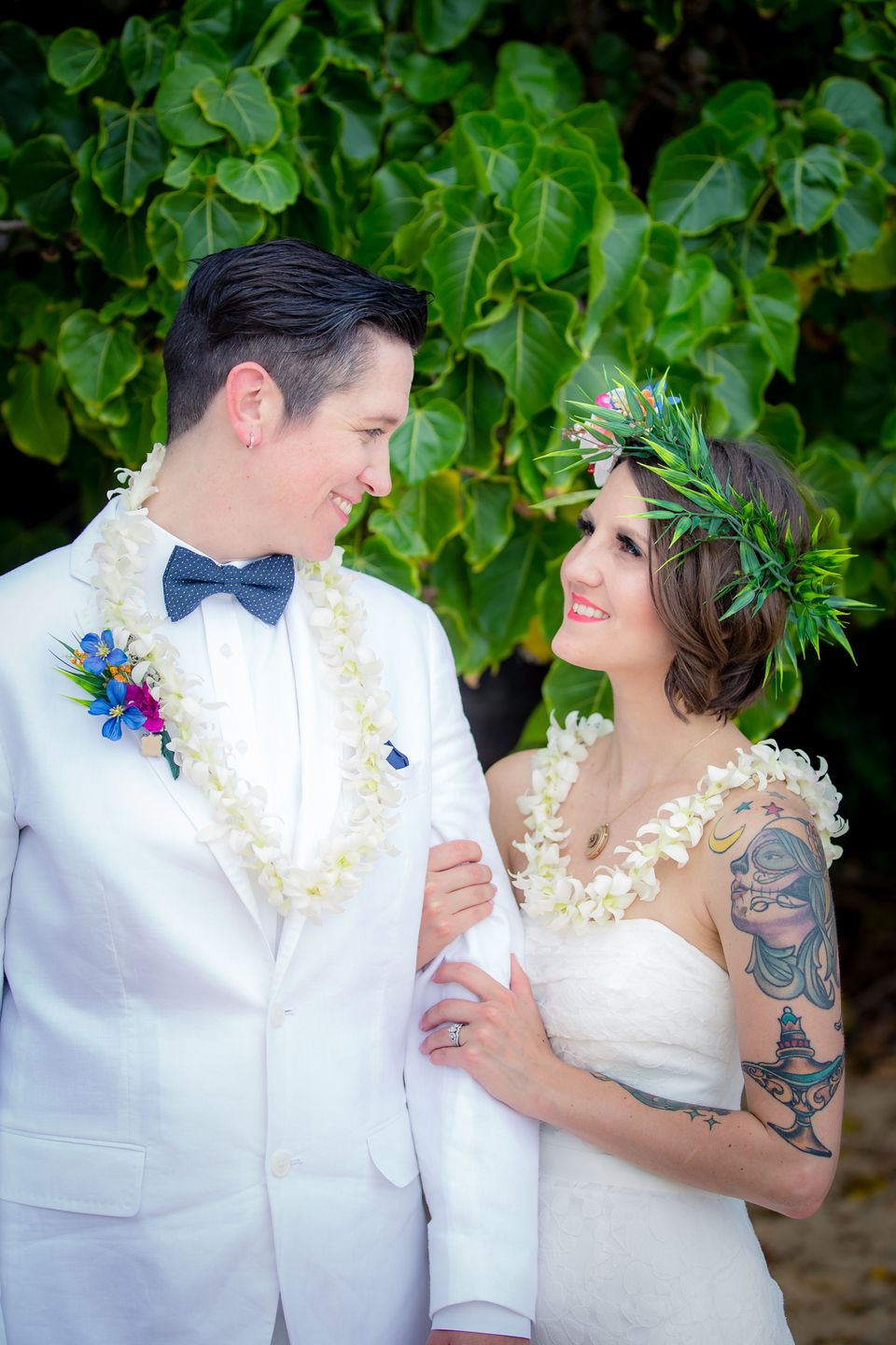 23 Beautiful Tattooed Brides Who Wouldnt Dream Of Covering Their Ink 