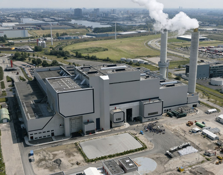 <em>The Amsterdam waste management company AEB converts 99 percent of the 1.4 million tons of municipal and industrial waste it receives annually into sustainable energy and raw materials.</em>