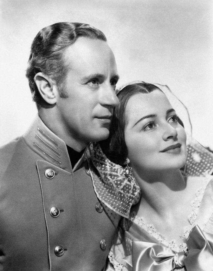 Olivia de Havilland and Leslie Howard in a scene from "Gone With The Wind."