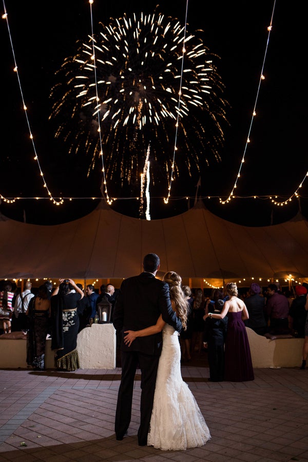 13 Photos Of Fireworks At Weddings That Are Absolutely Explosive | HuffPost