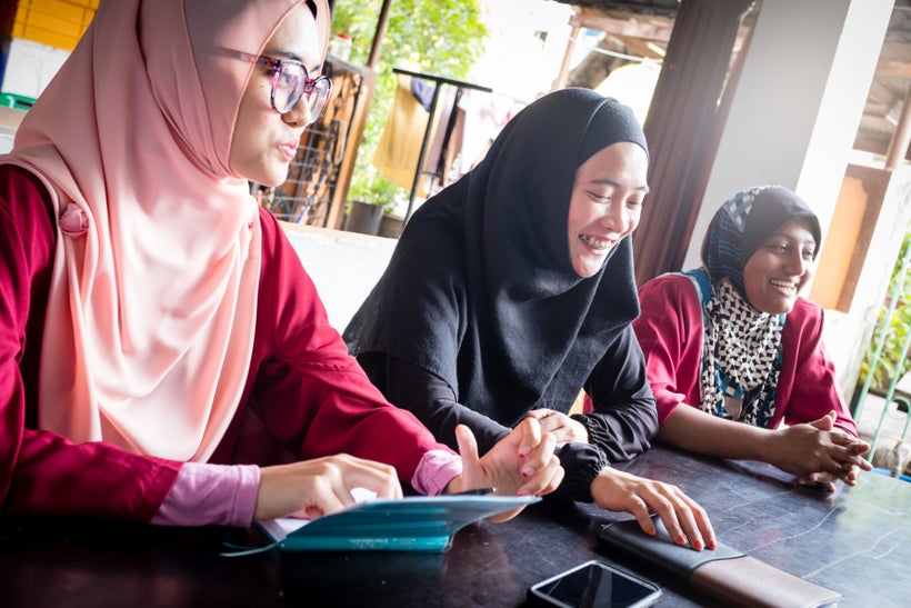 The interpreter team. Right to left: wife of Yasin. She spoke Malay and Rohignya. Aliana and Sarah spoke Malay and English. B