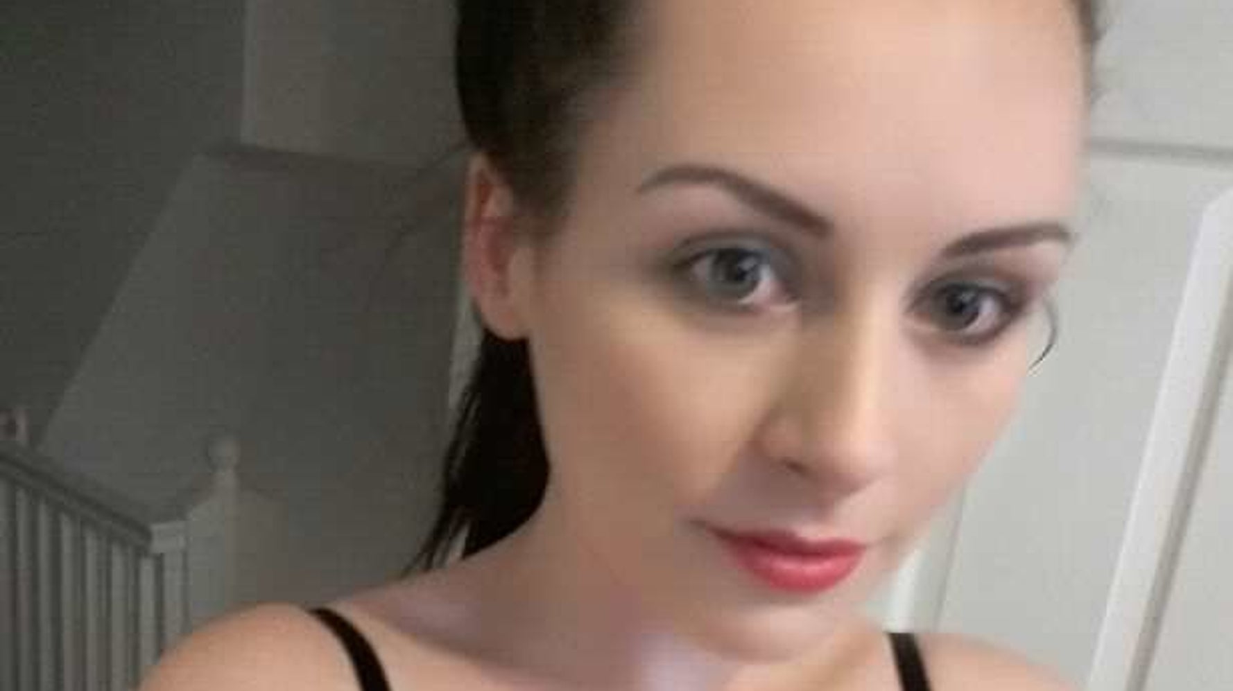 Woman's Pubic Hair Dress Takes Fashion World By The Short Hairs | HuffPost  Weird News