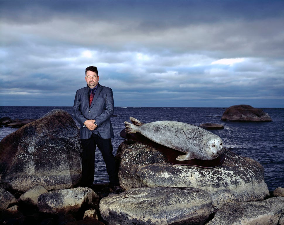 Jouni Heinikoski and gray seal.