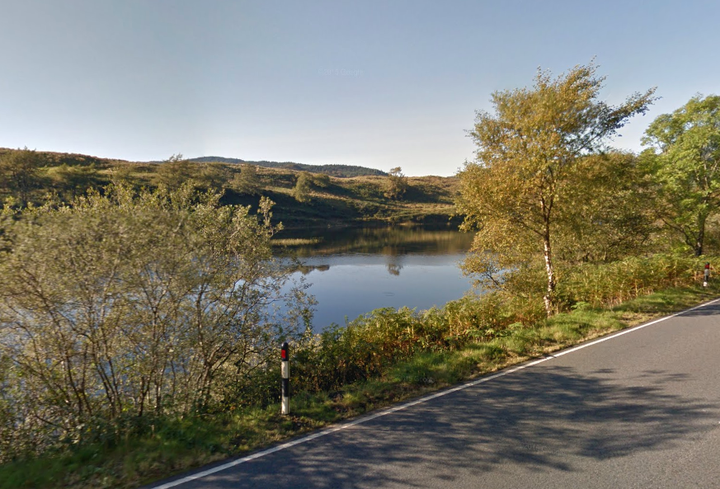 <strong>The A816 overlooking the loch</strong>