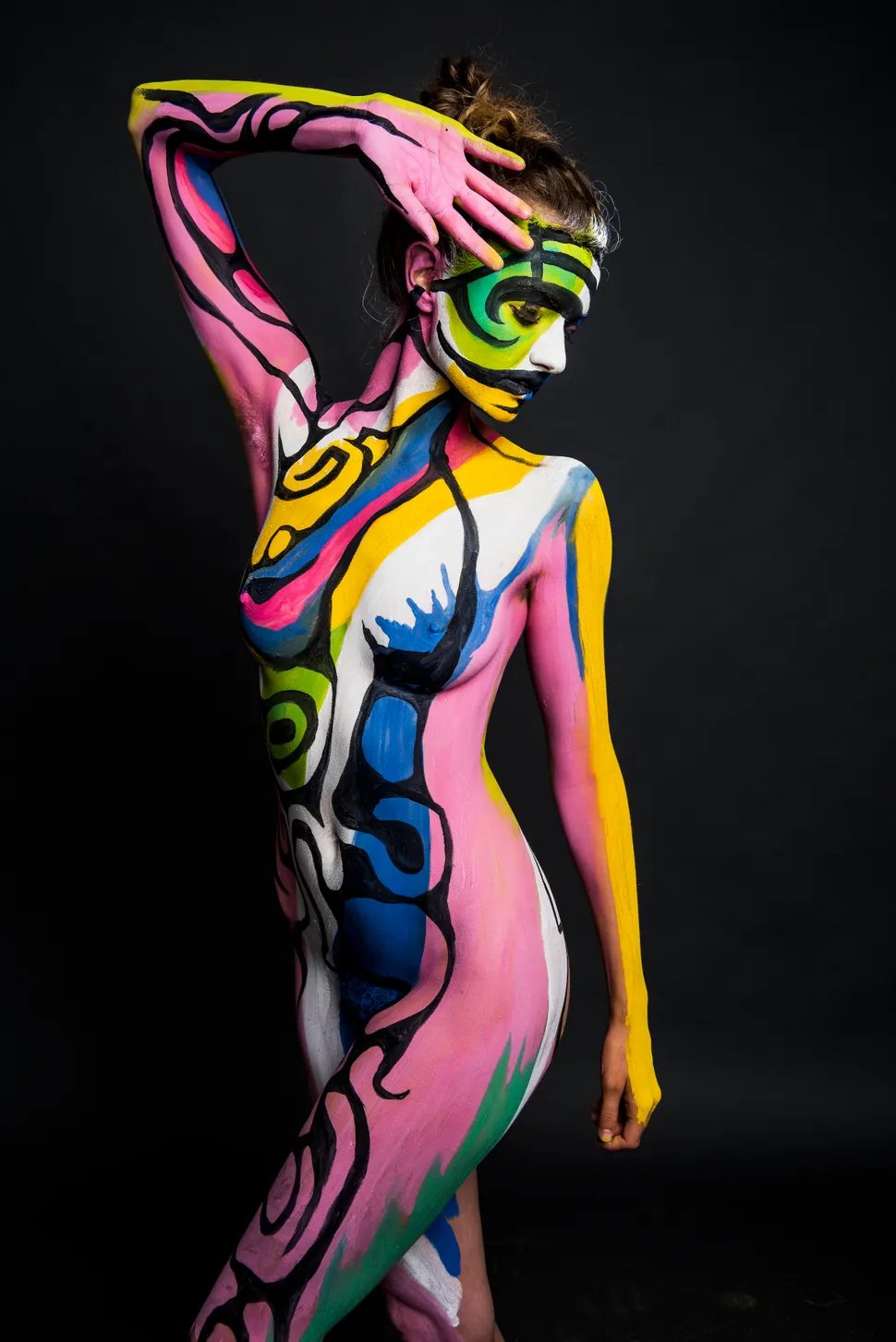 This Is What It's Like To Strip And Get Body Painted For The First Time  (NSFW)