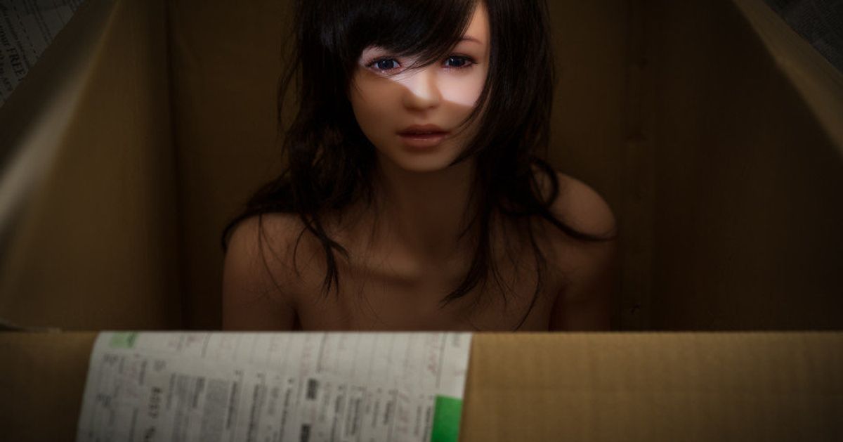 This Artist Photographs Sex Dolls In Order To Explore Human