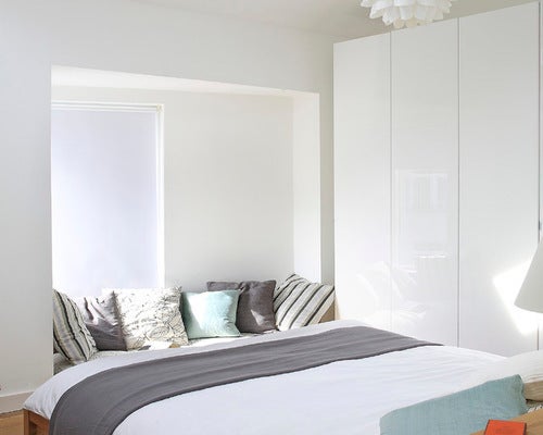 <a href="http://www.houzz.com/photos/1119494/Master-bedroom-contemporary-bedroom-dublin" target="_blank">Original photo</a> on Houzz
