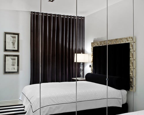 <a href="http://www.houzz.com/photos/1317704/JADO-DECOR-CHRISTINE-TSINGELIDIS-COLE-STREET-contemporary-bedroom-melbourne" target="_blank">Original photo</a> on Houzz