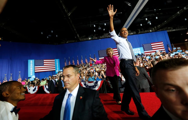 Despite filling his days with running the country and stumping with presumptive Democratic presidential nominee Hillary Clinton, Obama is actually doing a lot of things to prime his body for good sleep.