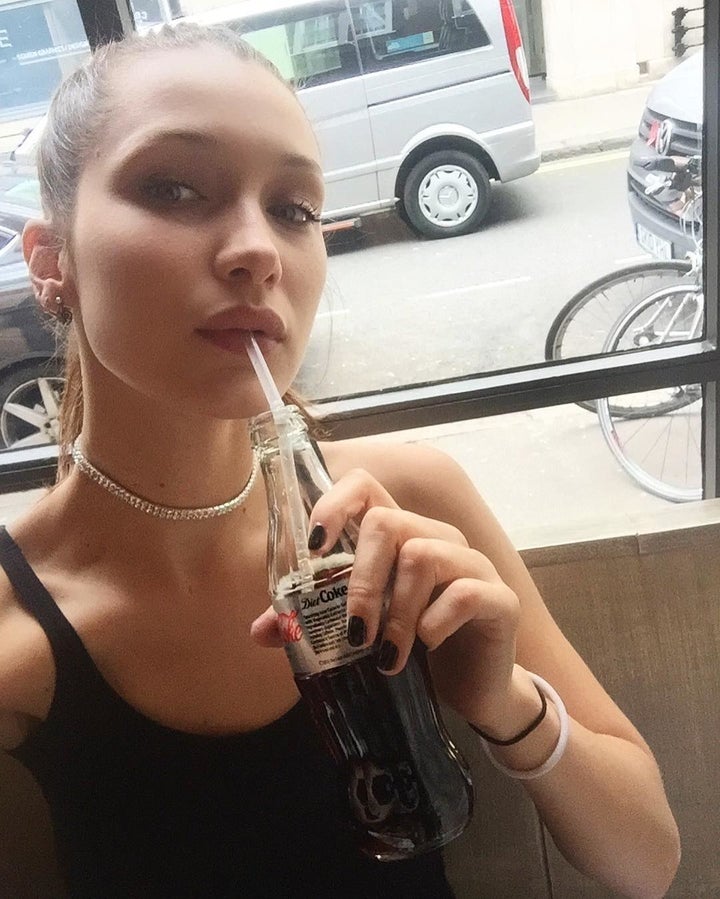 <a href="https://www.instagram.com/bellahadid/" target="_blank">@bellahadid</a>