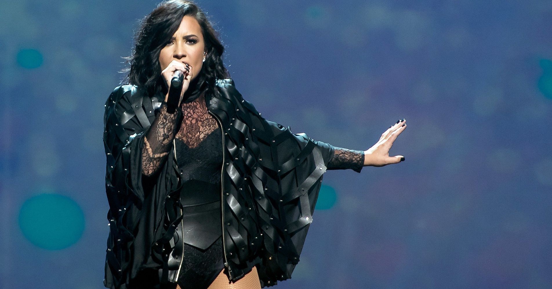 28 Thoughts You Have At A Demi Lovato Concert When You're 28 HuffPost