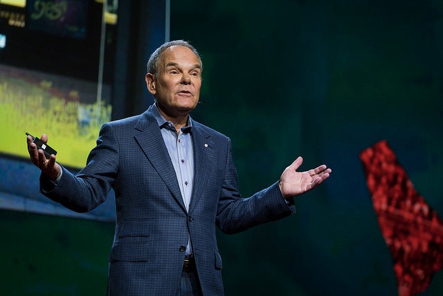 Don Tapscott - <a href="http://dontapscott.com/books/blockchain-revolution/" target="_blank">The Blockchain Revolution</a>