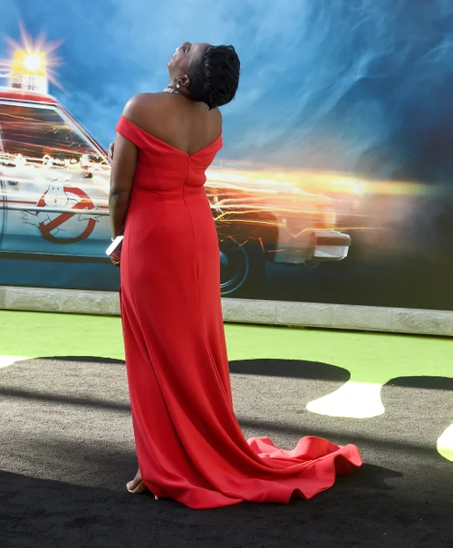 leslie jones red dress Christian Siriano Designed Leslie Jones a Stunning Dress for Her 'Ghostbusters' Premiere