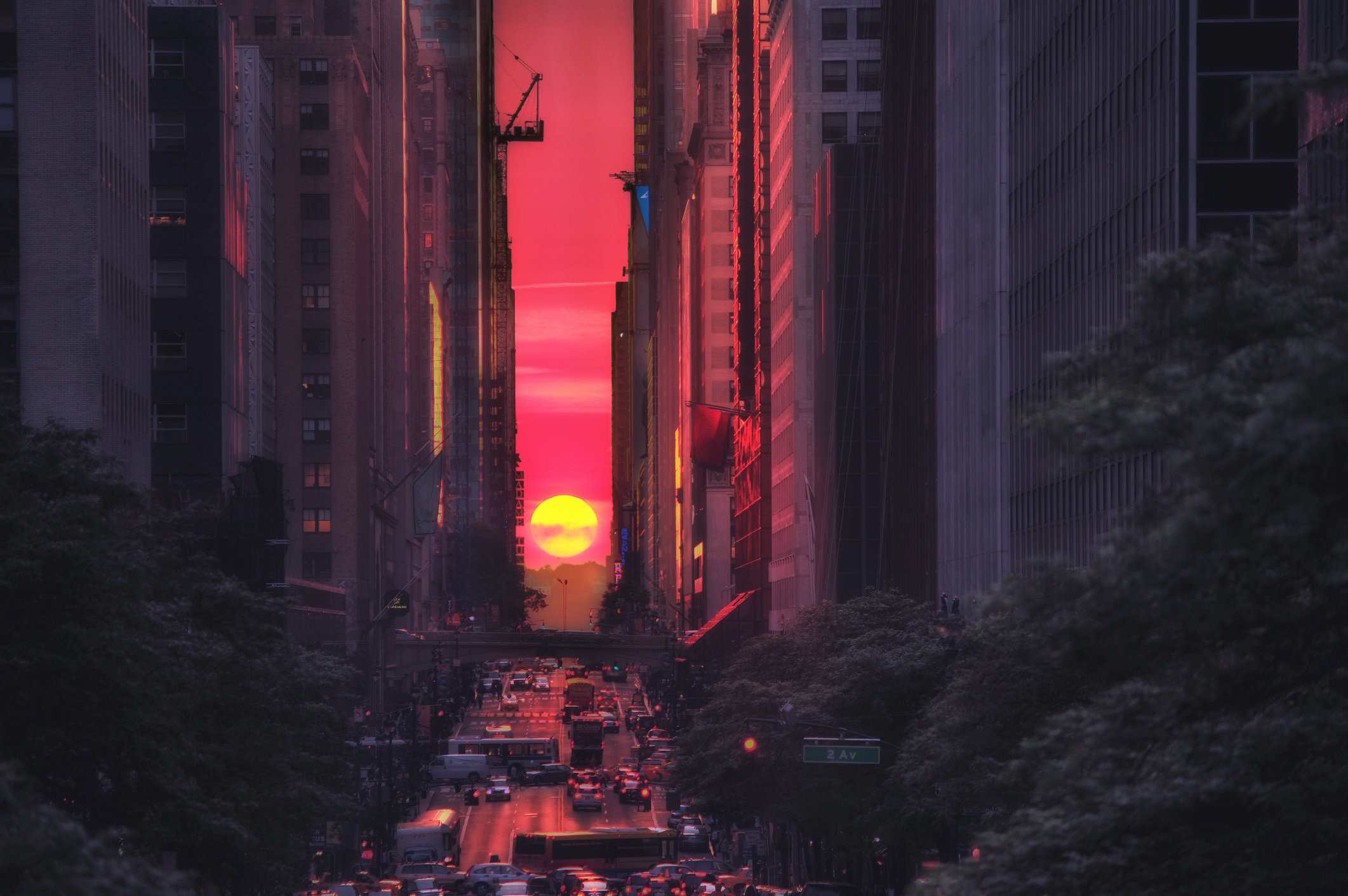 Manhattanhenge Returns To The Big Apple For The Last Time In 2016 |  HuffPost Impact