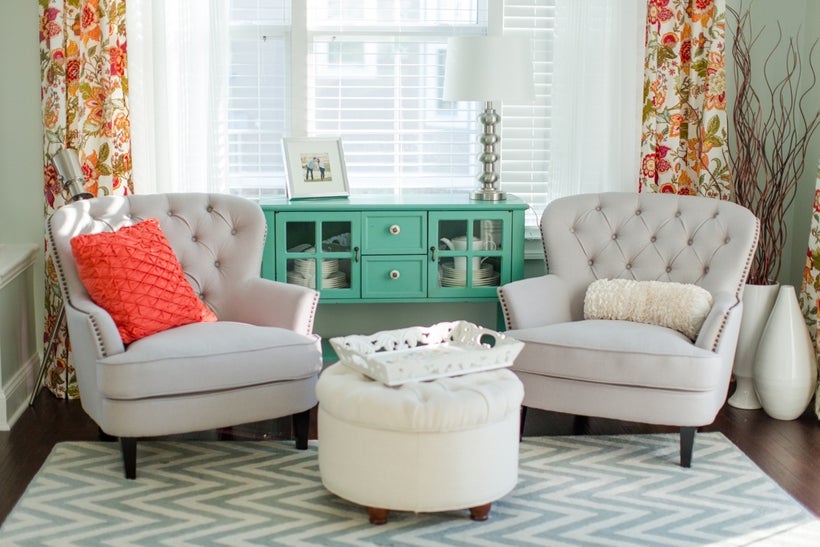 Use coral and mint green as accents against a neutral background. 