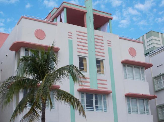 Art Deco is synonymous with bright colors. 