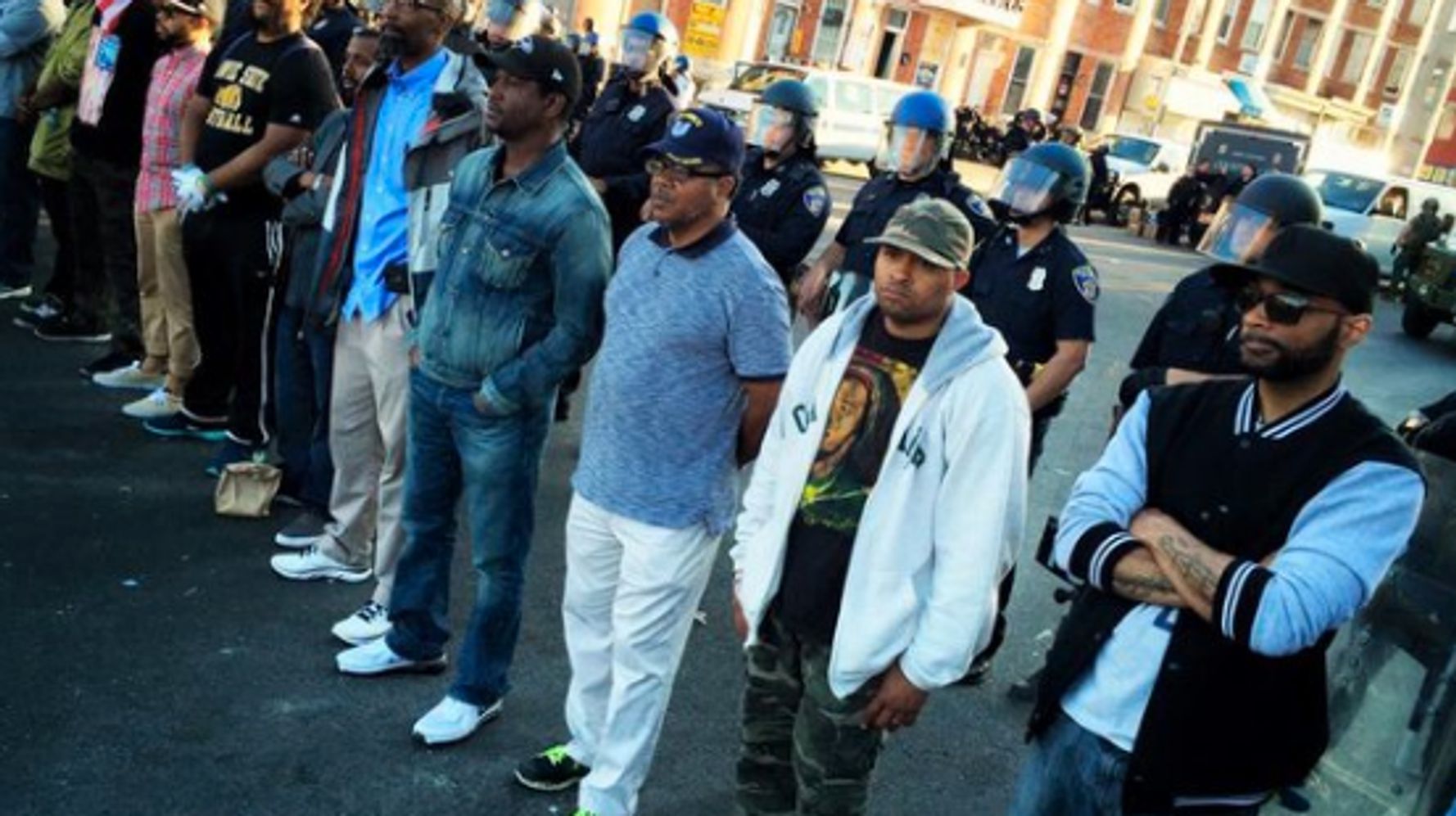 Iconic Baltimore Photo Resurfaces Spreading Healing Message We All Need Huffpost