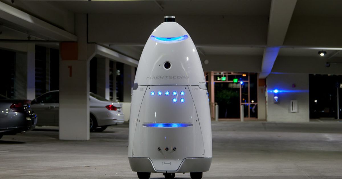 Robot on patrol at Stanford Shopping Center – Santa Cruz Sentinel