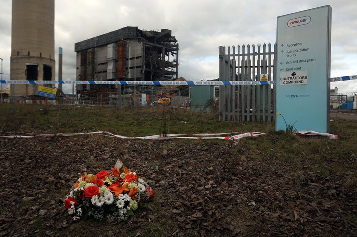 <strong>Flowers at Didcot Power Station after the accident</strong>