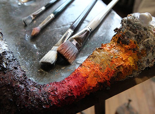 <em>Photo by Nancy A. Ruhling</em><br><strong>Her brushes await.</strong>