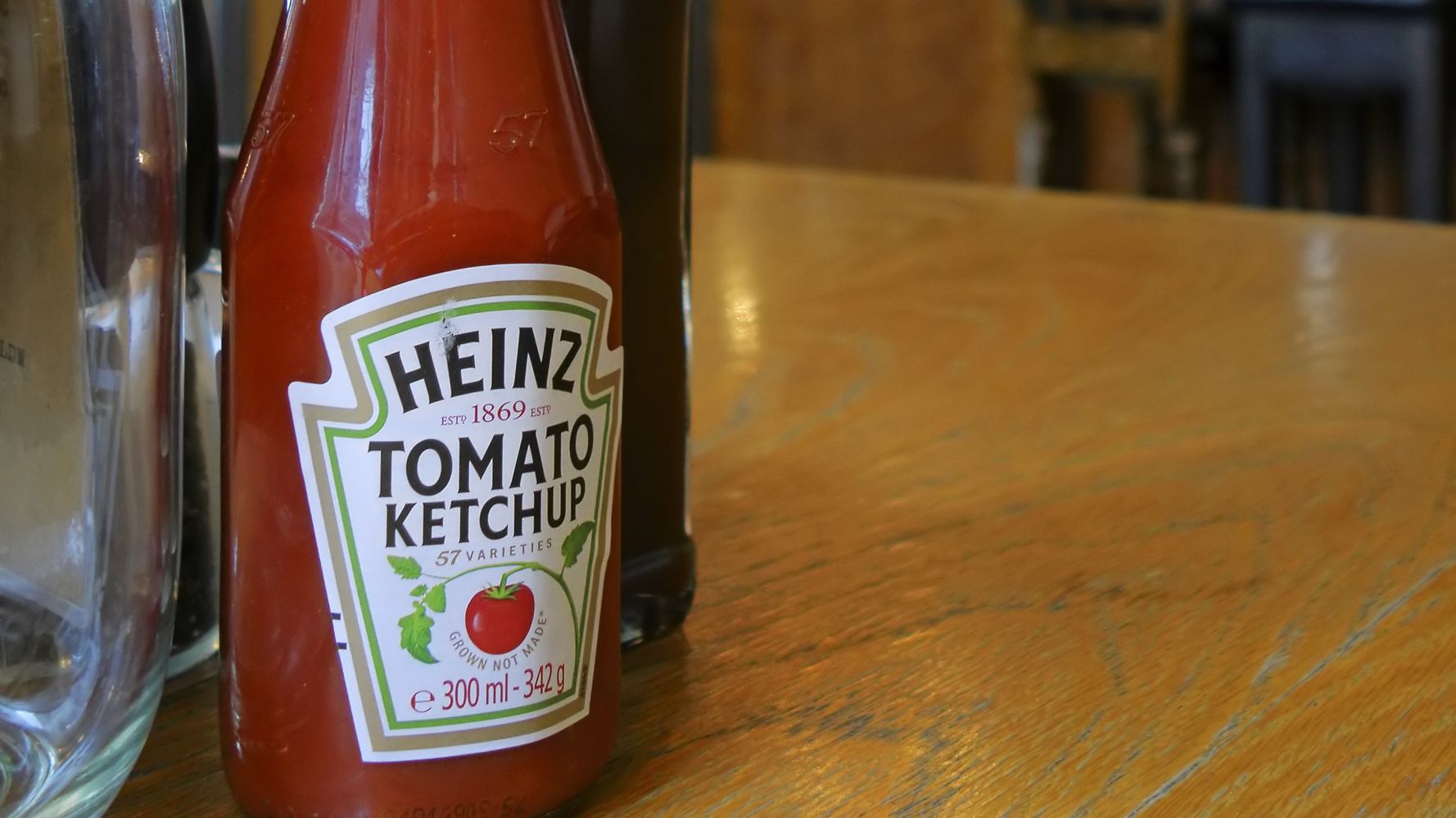This Life Hack Will Help You Get Heinz Tomato Ketchup Out Of The Bottle