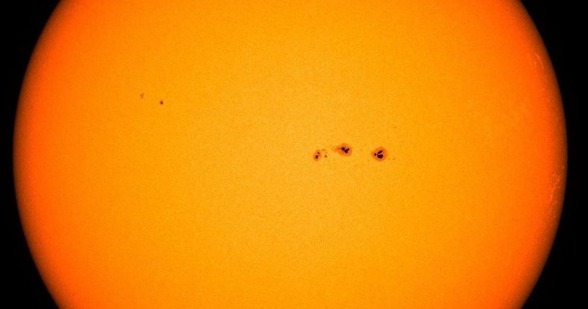 Пятна на солнце фото Пятна на солнце фото