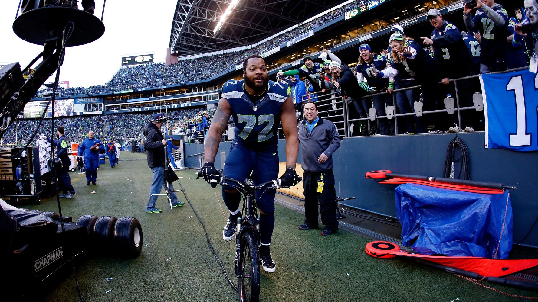 Michael Bennett says Seahawks have best defense ever