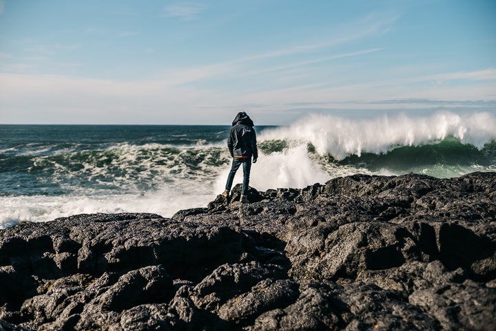 STANDING BY THE INCREDIBLE WAVES OF HELLNAR