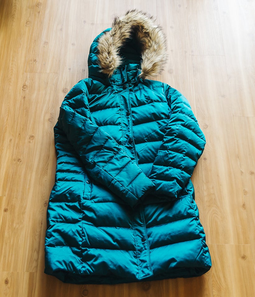<a href="http://www.thetravelpockets.com/new-blog/2016/4/10-essentials-to-pack-for-your-iceland-road-trip" target="_blank">He