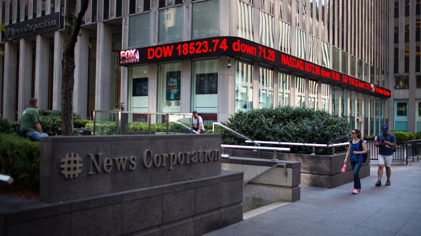 Fox News Reportedly Has A Rampant Sexist Culture Huffpost Impact