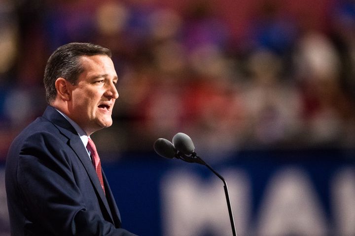 Sen. Ted Cruz (R-Texas) drew jeers for refusing to endorse GOP nominee Donald Trump.