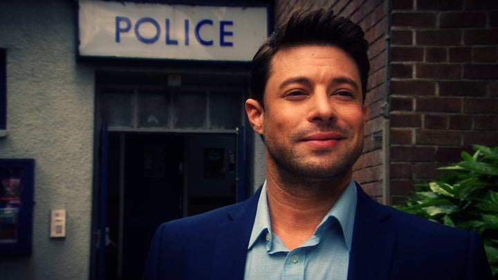 <strong>Duncan as Detective Sergeant Ryan Knight</strong>