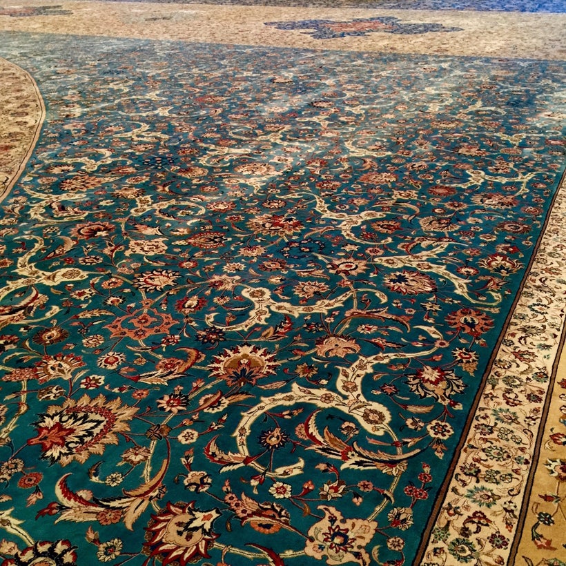 <strong>Sultan Qaboos Grand Mosque</strong>