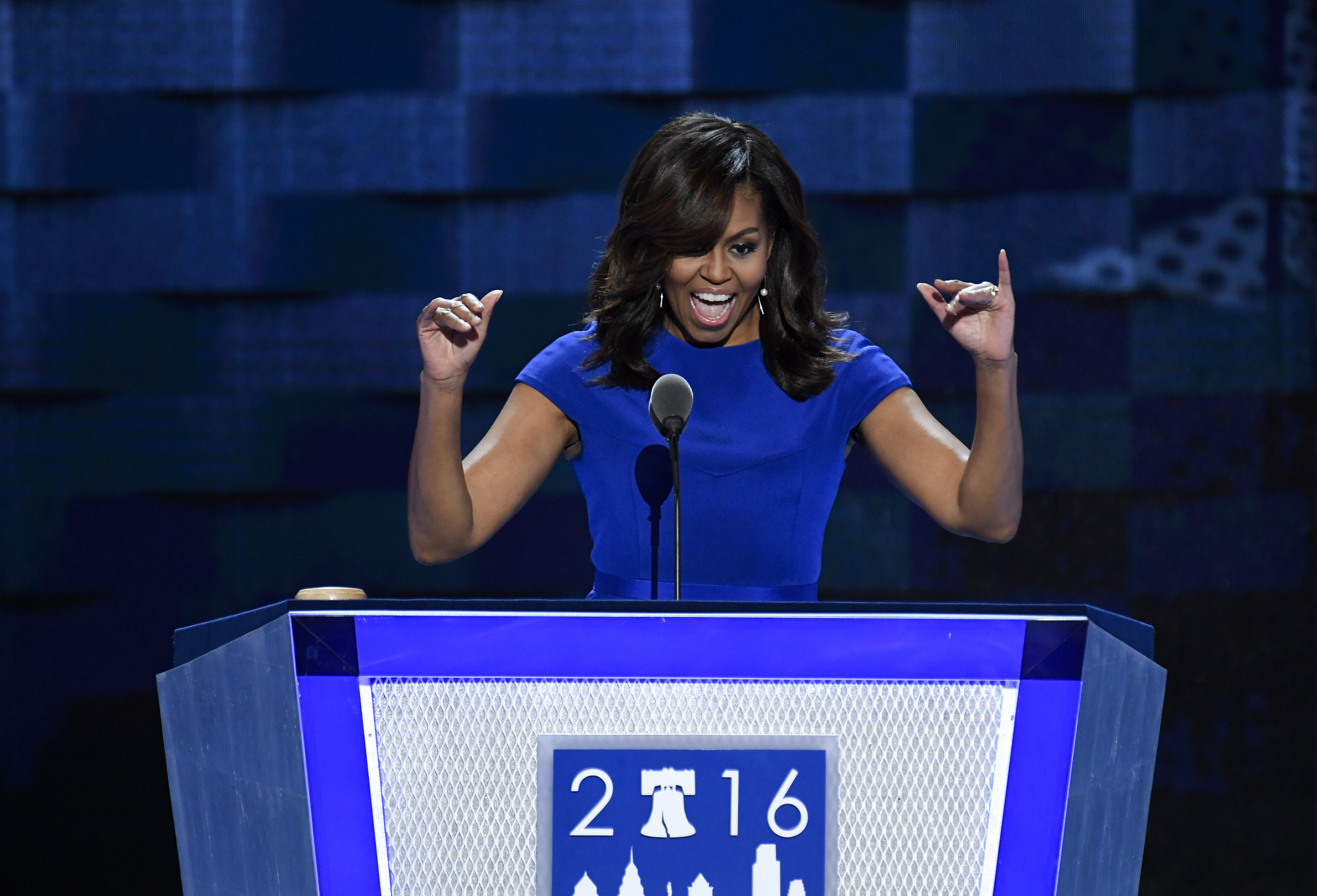 Michelle Obama Kicks Off The Democratic National Convention In ...