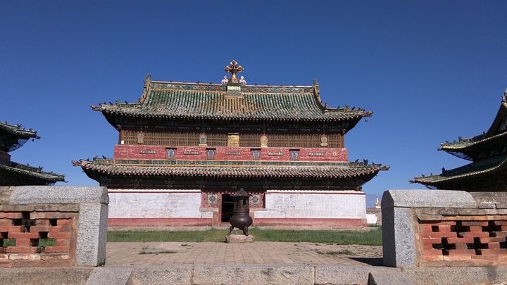 Temples in Erdene Zuu Kaiid house artifacts dating back to the 16th century