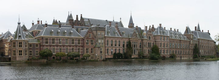 <em>Panoramic view of the Binnenhof, The Hague, where the Dutch Parliament meets. In 2015, a Dutch federal court in The Hague ordered the government to lower its carbon emissions 25 percent below 1990 levels by 2020.</em>