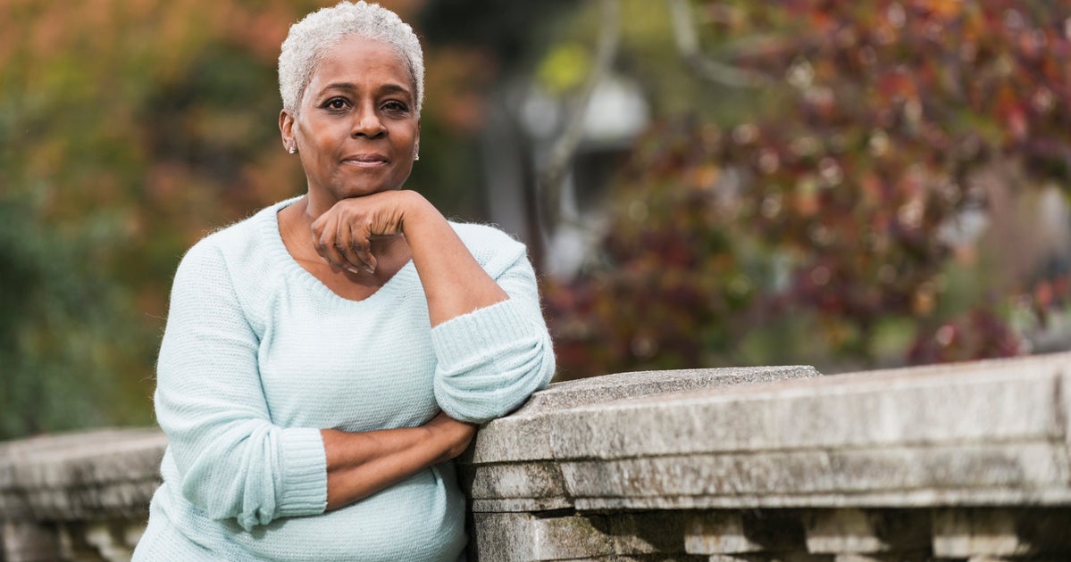 красивые чернокожие женщины. пожилые мулатки. актриса ниа лонг. эрнестина шепард. седая афроамериканка.