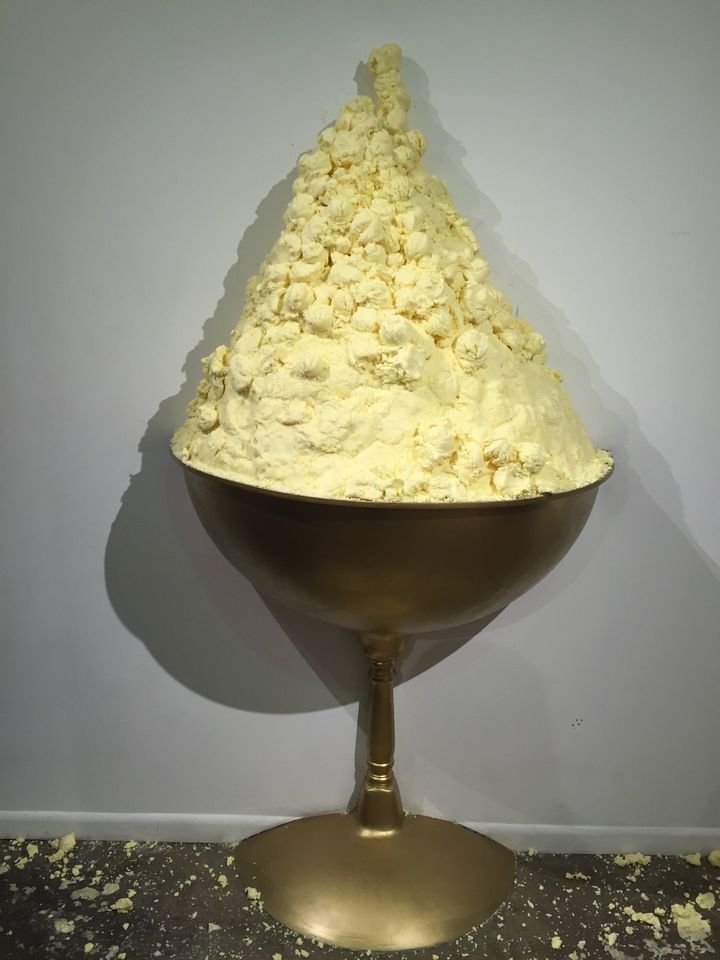 The chalice of "ice cream" (vegetable shortening).