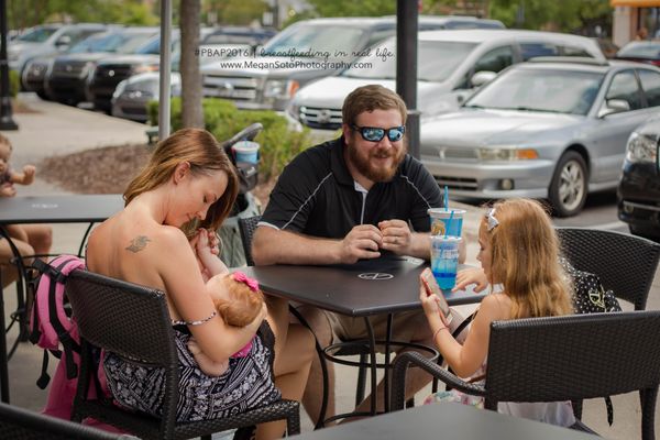 18 Heartwarming Photos Of Dads Supporting Breastfeeding Moms Huffpost