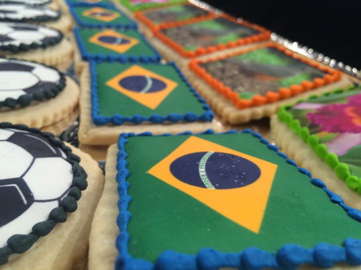 Brazilian Themed Cookies (Polkadots Cupcakes)