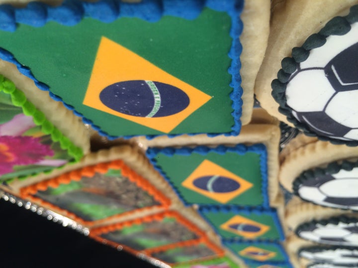 Brazilian Themed Cookies (Polkadots Cupcakes)